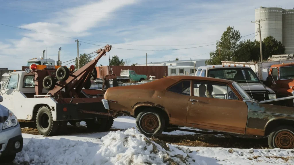 Self-Towing vs. Hiring a Towing Company: What’s the Best Option?